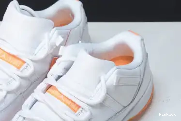 JORDAN AH7860-139 RETRO CITRUS LOW 11 BRIGHT AIR 0613